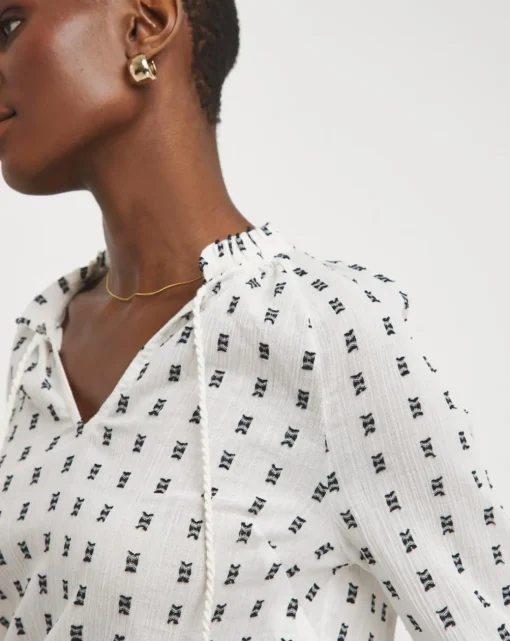 Contrast Dobby Collarless Blouse