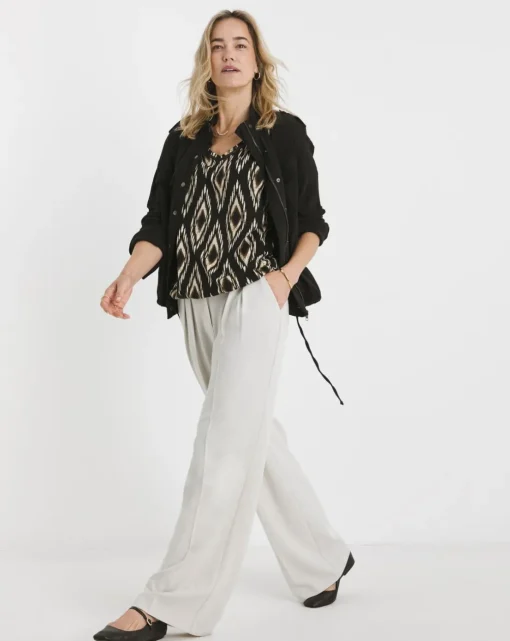 Ikat Print V Neck Short Sleeve Bubble Hem Top
