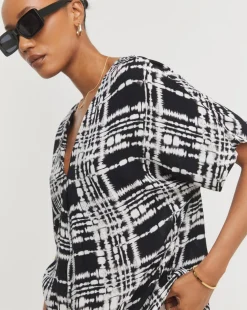 Printed Crinkle Tunic Top