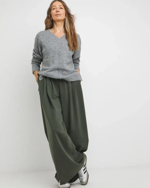Ribbed Detail V Neck Jumper
