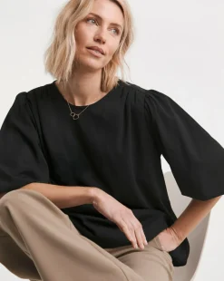 Short Bubble Sleeve Top