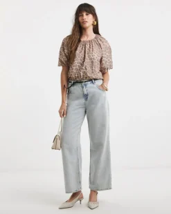 Short Bubble Sleeve Top