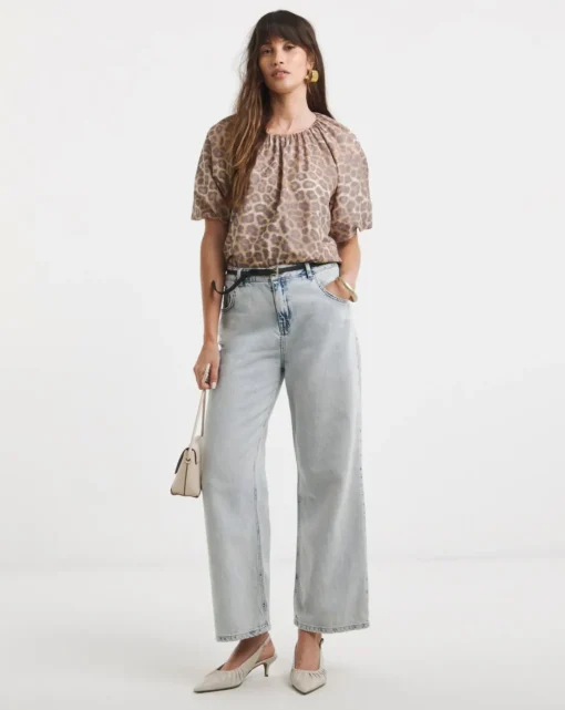 Short Bubble Sleeve Top