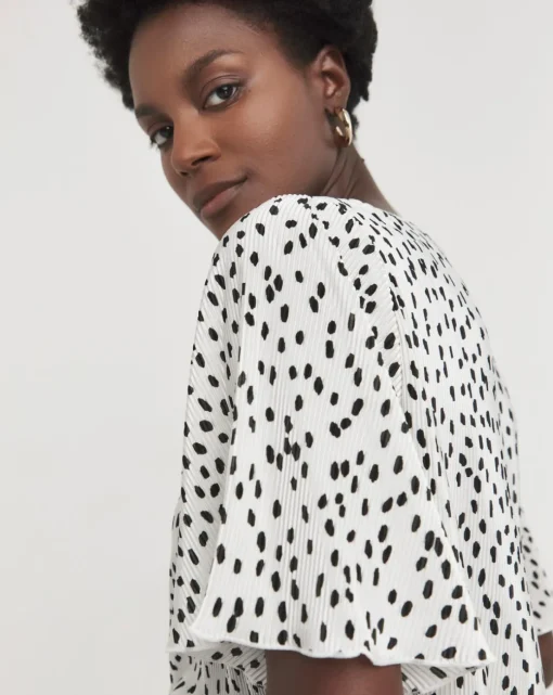 Spot V Neck Plisse Longline Top