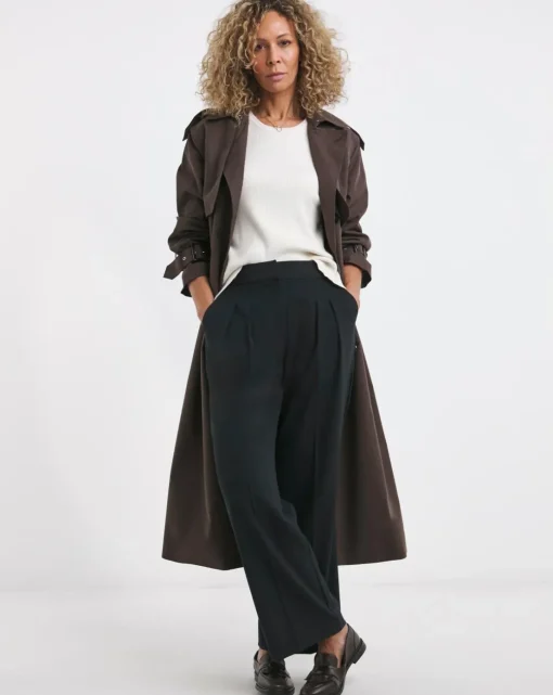 Textured Pleated Wide Leg Trousers