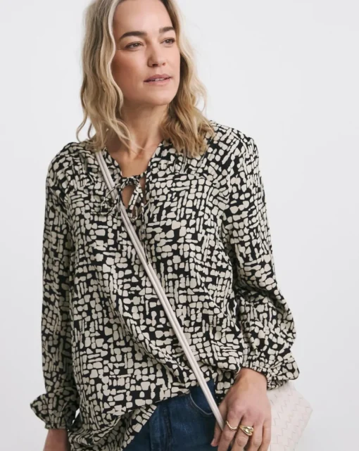 Tie Detail Ruched Long Sleeve Blouse - Mono Print