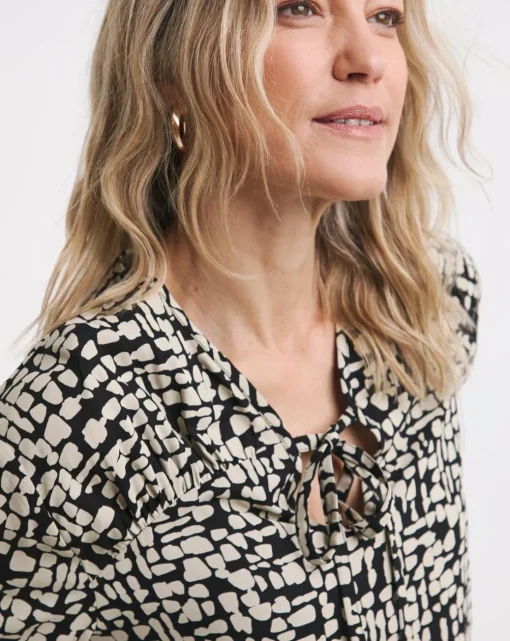 Tie Detail Ruched Long Sleeve Blouse - Mono Print
